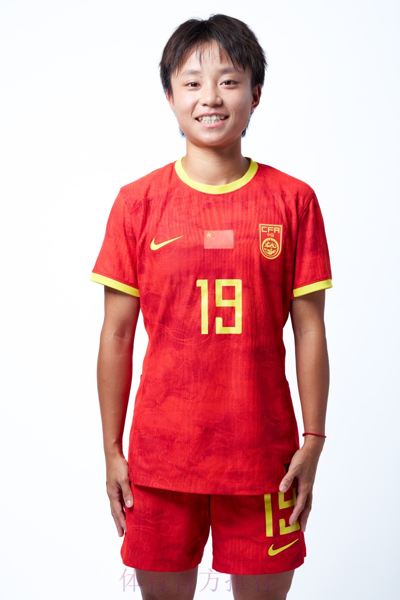 新京报：17岁张琳艳 想让自己强大为小个子正名